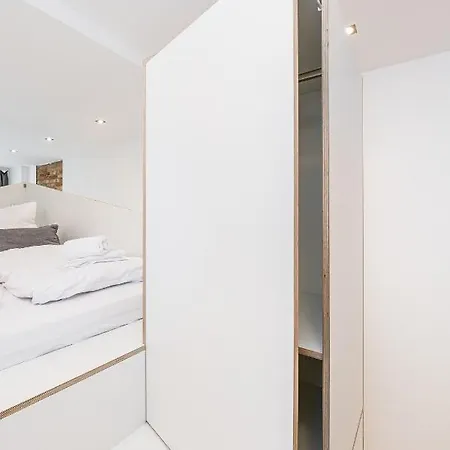 Stylish New Cube Loft Ii By Berlin-wall-apartments