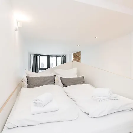 Stylish New Cube Loft Ii By Berlin-wall-apartments Daire