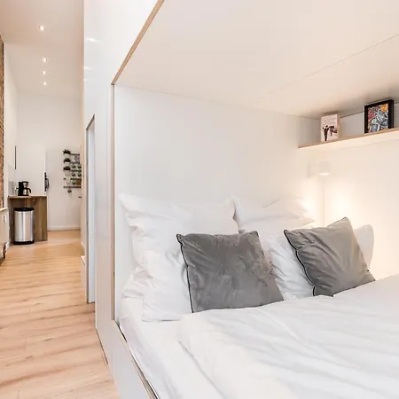 Stylish New Cube Loft Ii By Berlin-wall-apartments *
